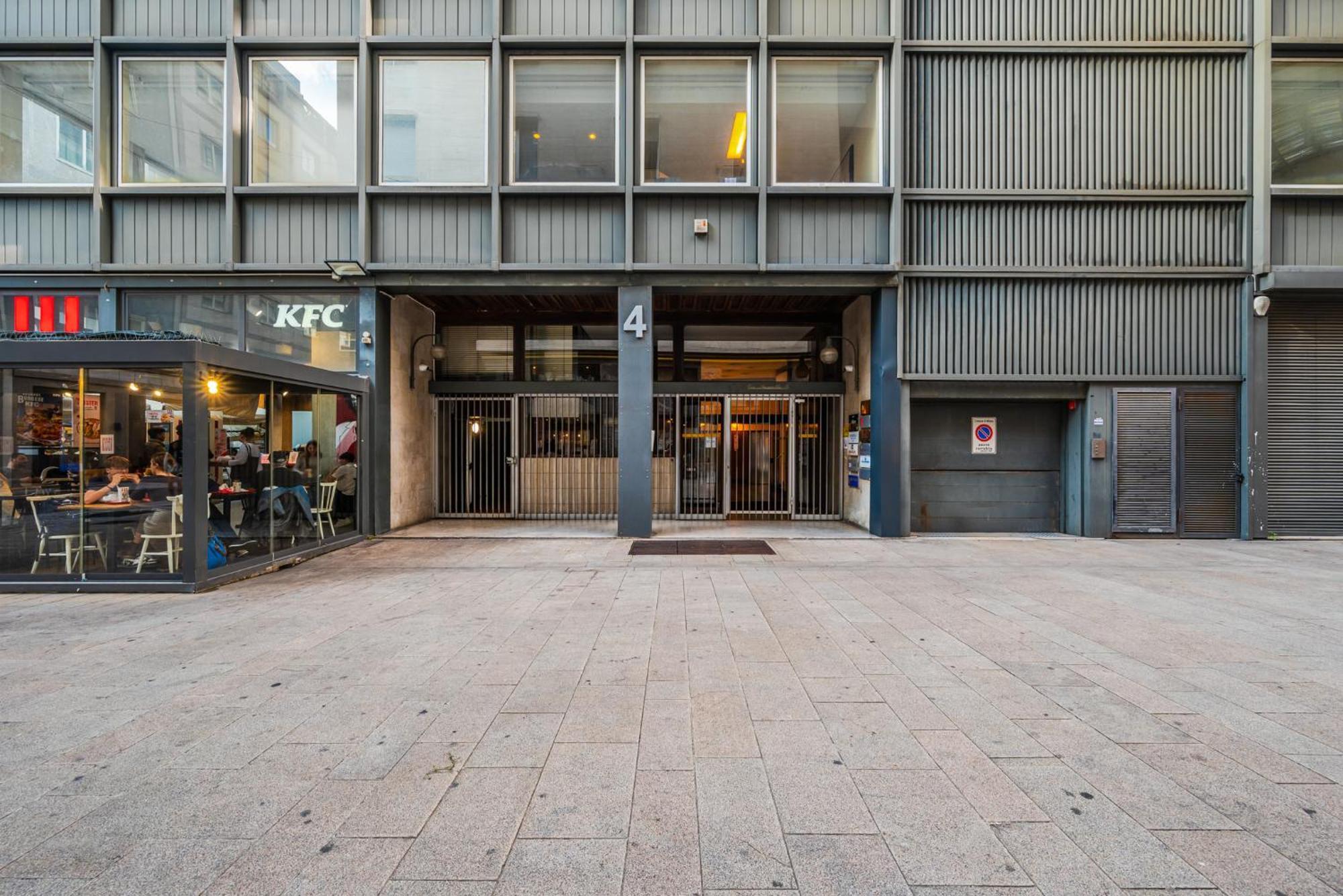 The Boutique Houses - Iconic Suite In Galleria Duomo With Private Parking Milan Exterior photo