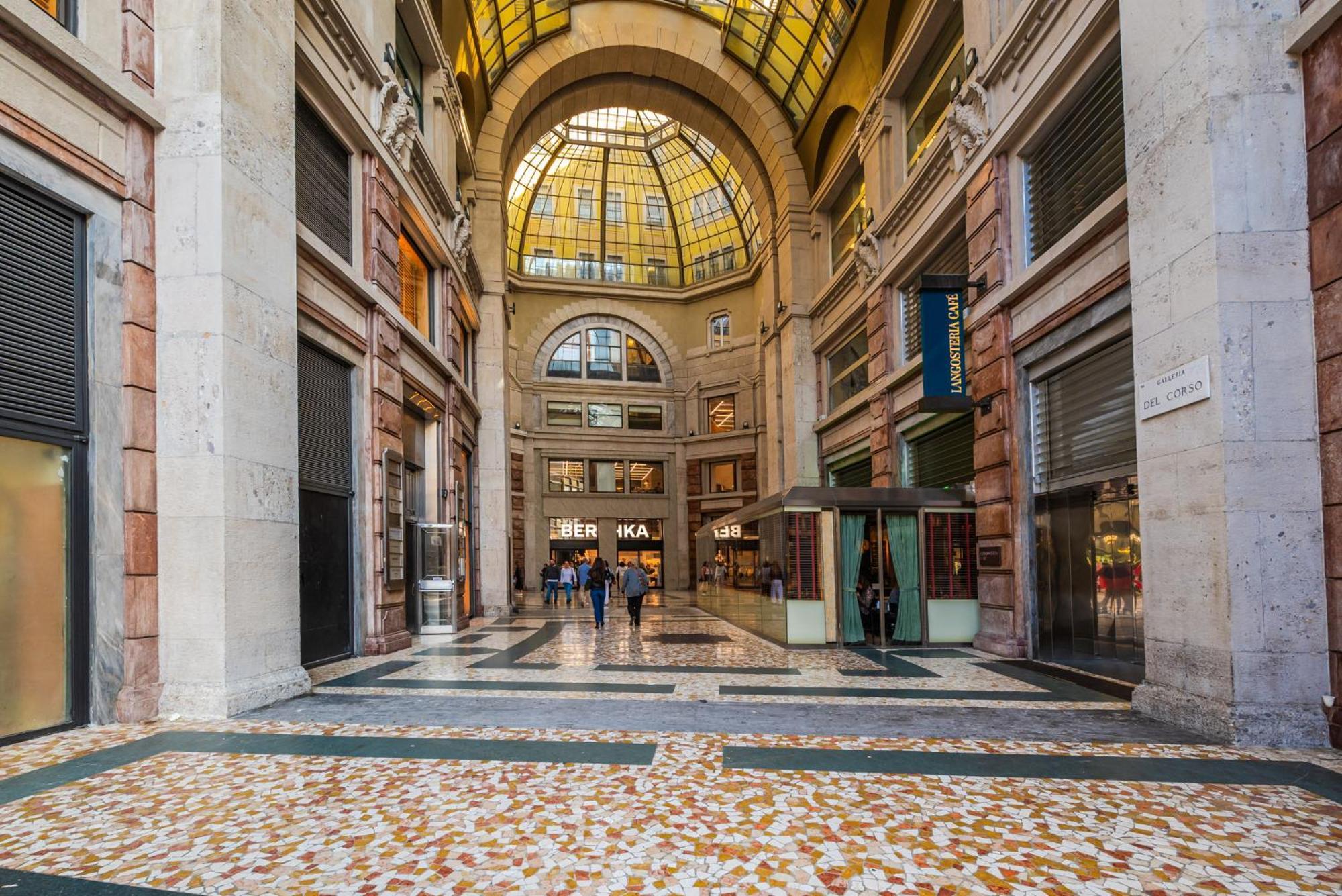 The Boutique Houses - Iconic Suite In Galleria Duomo With Private Parking Milan Exterior photo