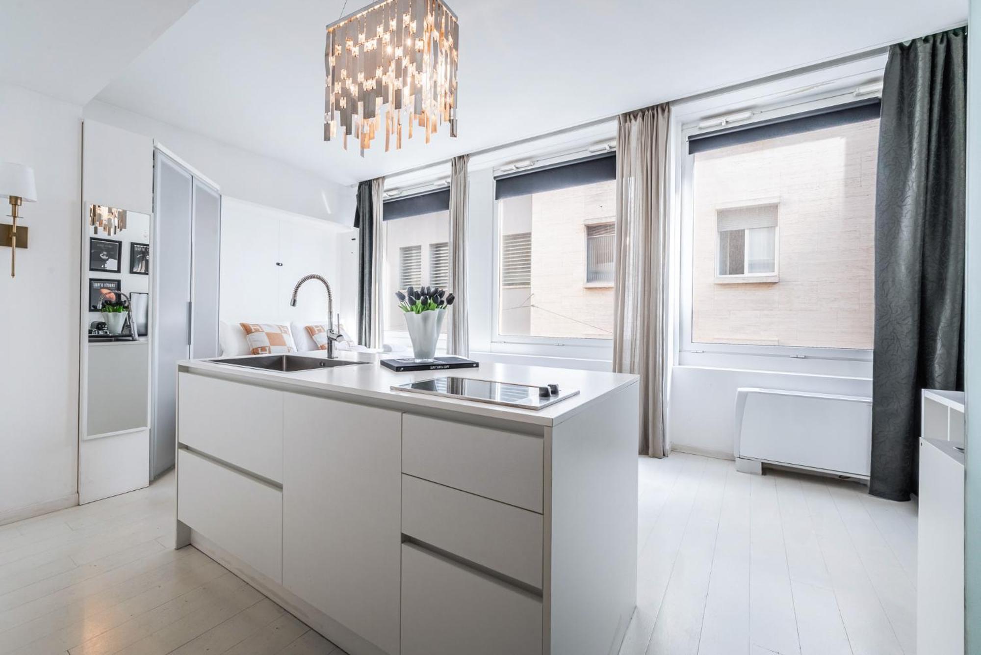 The Boutique Houses - Iconic Suite In Galleria Duomo With Private Parking Milan Exterior photo